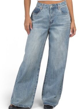 Blank NYC Women's Wide Leg Light Wash Jeans